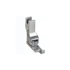 Chân vịt CR1/32N 0,8mm cho máy may công nghiệp 1 kim, chân vịt bù phải loại hẹp, chân vịt dẫn mép bên phải, hỗ trợ kiểm soát khoảng cách đường may, phù hợp thay thế phụ kiện cùng quy cách